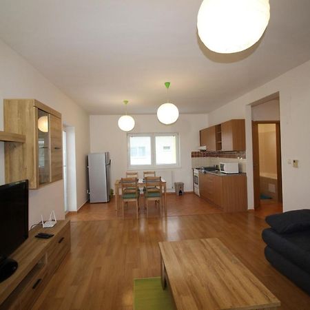 Apartman 502 Ruzindol Ngoại thất bức ảnh