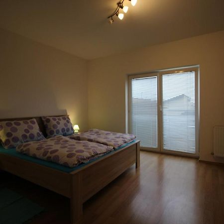 Apartman 502 Ruzindol Ngoại thất bức ảnh