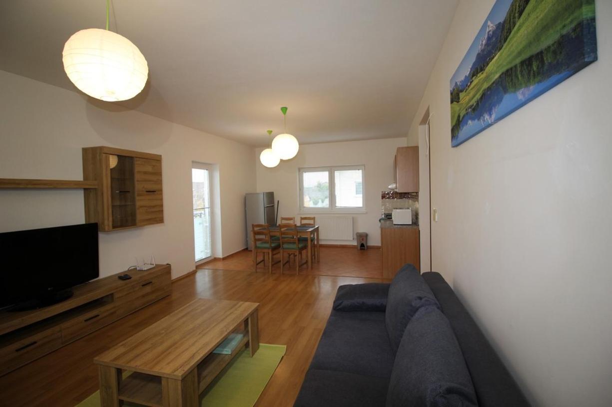 Apartman 502 Ruzindol Ngoại thất bức ảnh