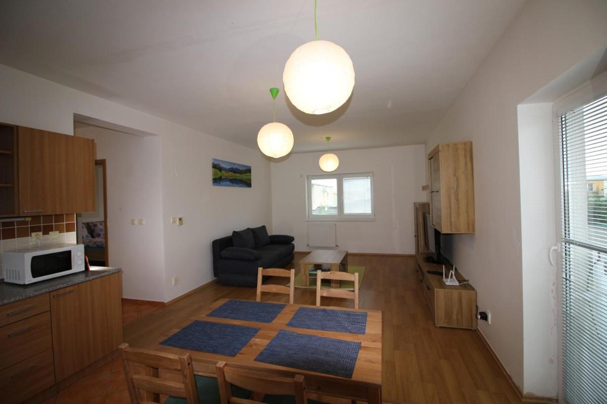 Apartman 502 Ruzindol Ngoại thất bức ảnh