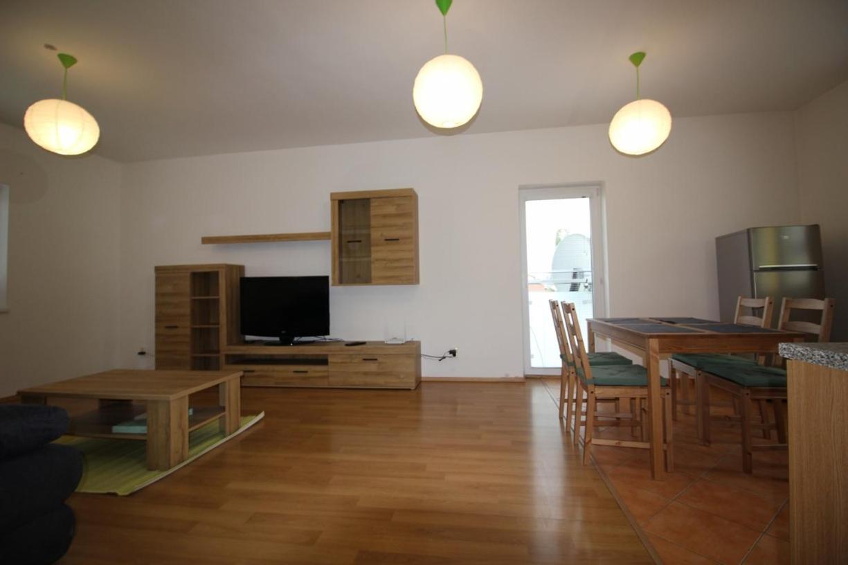 Apartman 502 Ruzindol Ngoại thất bức ảnh
